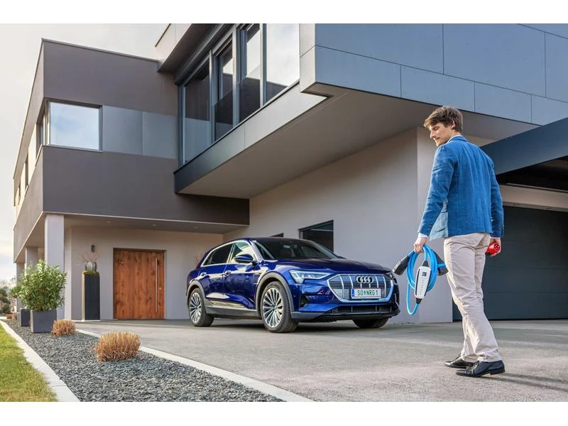 NRGkick Mobile Ladestation 32 A, 5 m, Typ 2 WLAN, 4G, GPS 6 NRGkick Mobile Ladestation 32 A, 5 m, Typ 2 WLAN, 4G, GPS – Bild 6