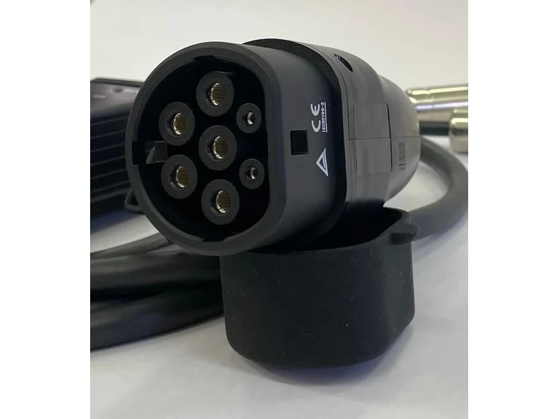 Mobiler Lader EV Buddy Pro – 11 kW Swiss Set Standard 5 m 7 Mobiler Lader EV Buddy Pro – 11 kW Swiss Set Standard 5 m – Bild 7