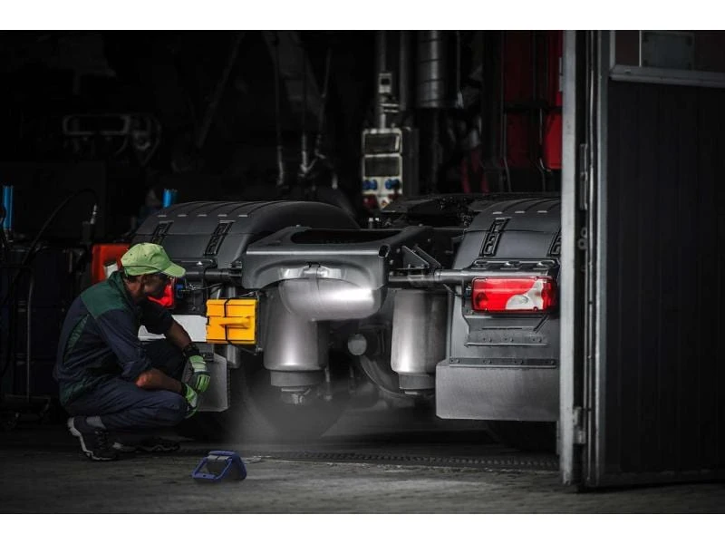 Philips Automotive Arbeitsleuchte PJH10 LED Werkstatt 5 Philips Automotive Arbeitsleuchte PJH10 LED Werkstatt – Bild 5